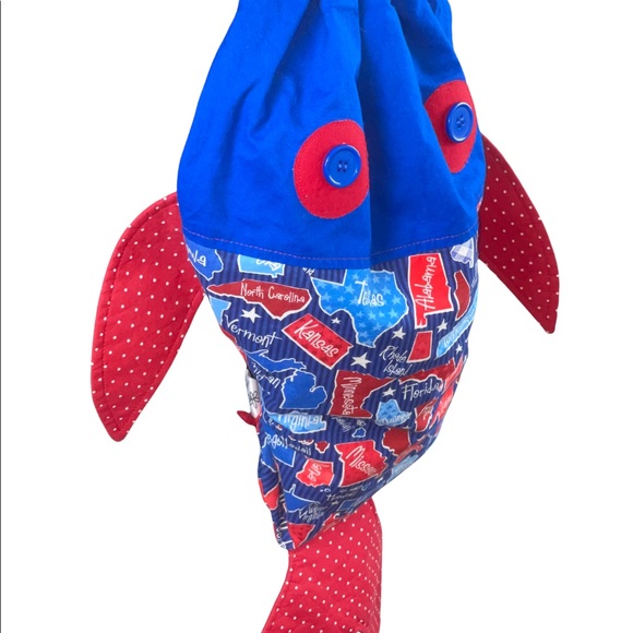 Handmade State printed fabric Fish Shaped Drawstrings Backpack - Picture 4 of 7